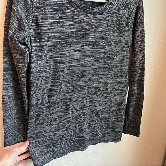 Lululemon Swiftly Relaxed Long Sleeve
Black / White / Black - Picture 6 of 8